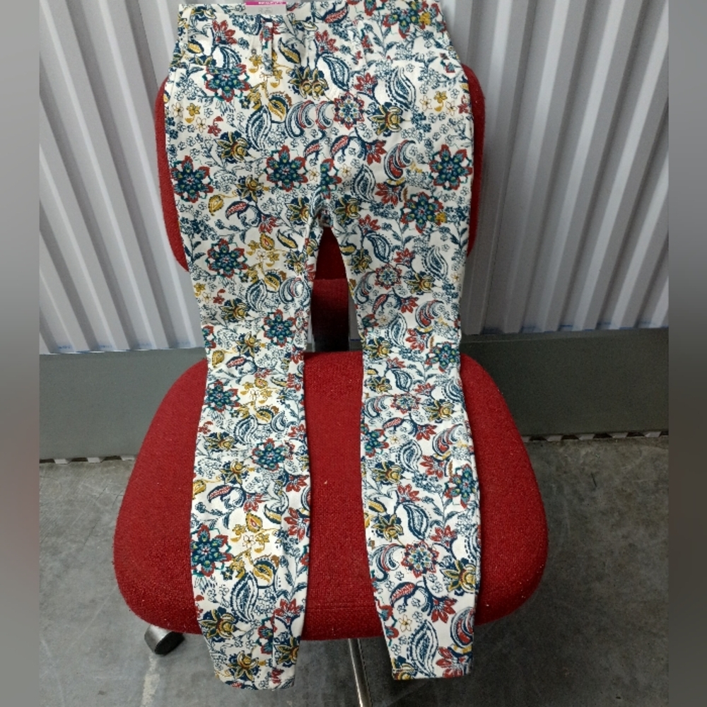 Time and Tru Multicolor Floral Pants